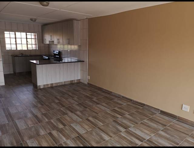 2 BEDROOM APARTMENT TO LET IN PRESTBURY